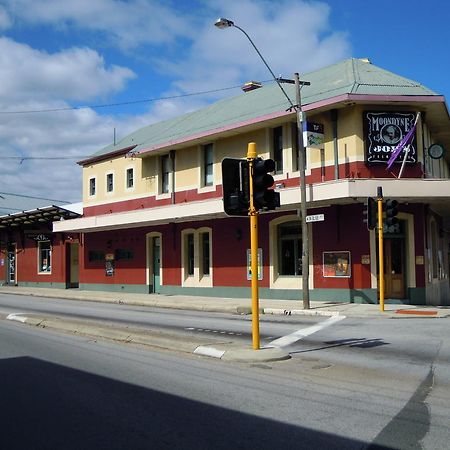 Moondyne Joe'S Hotell Fremantle Eksteriør bilde