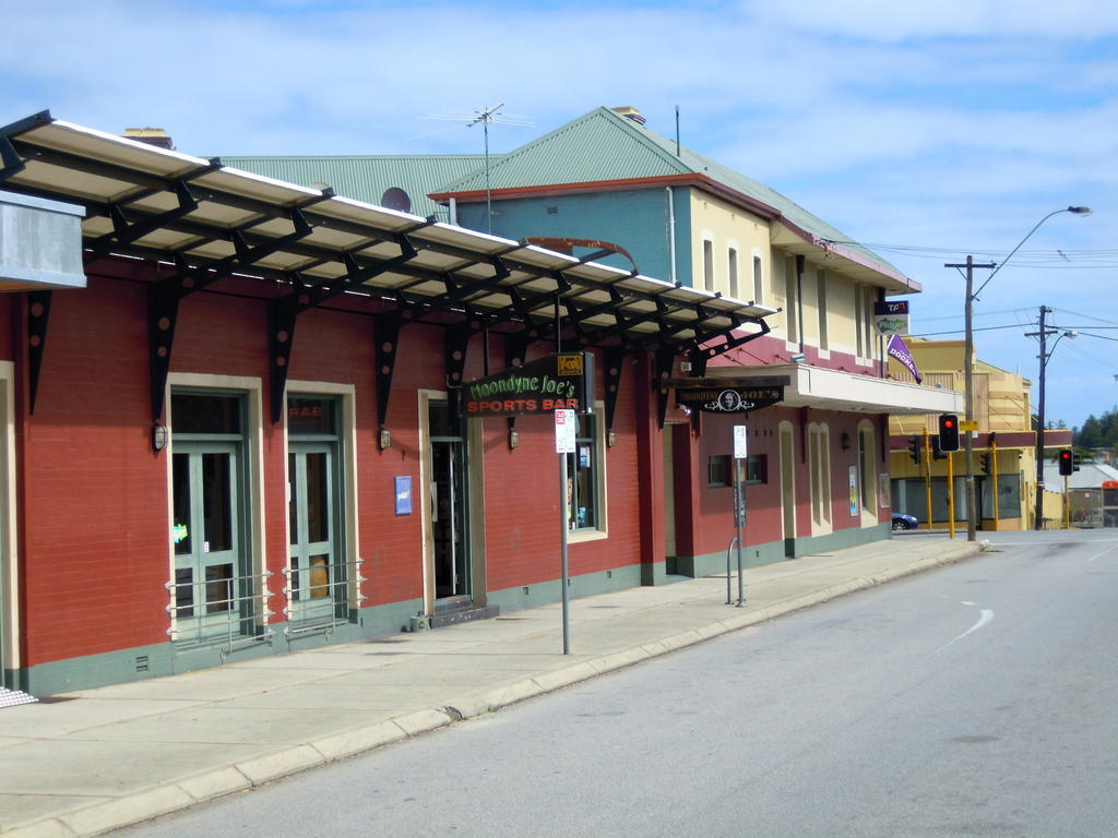 Moondyne Joe'S Hotell Fremantle Eksteriør bilde